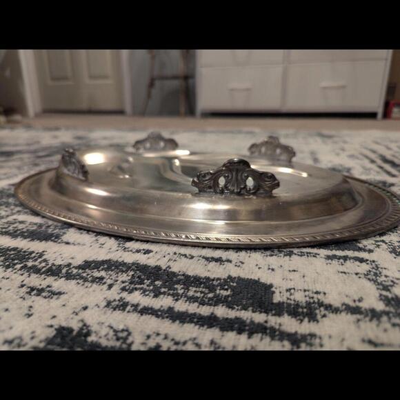 Vintage Silverplated Large Meat Platter With Elegant Feet. - Picture 3 of 10